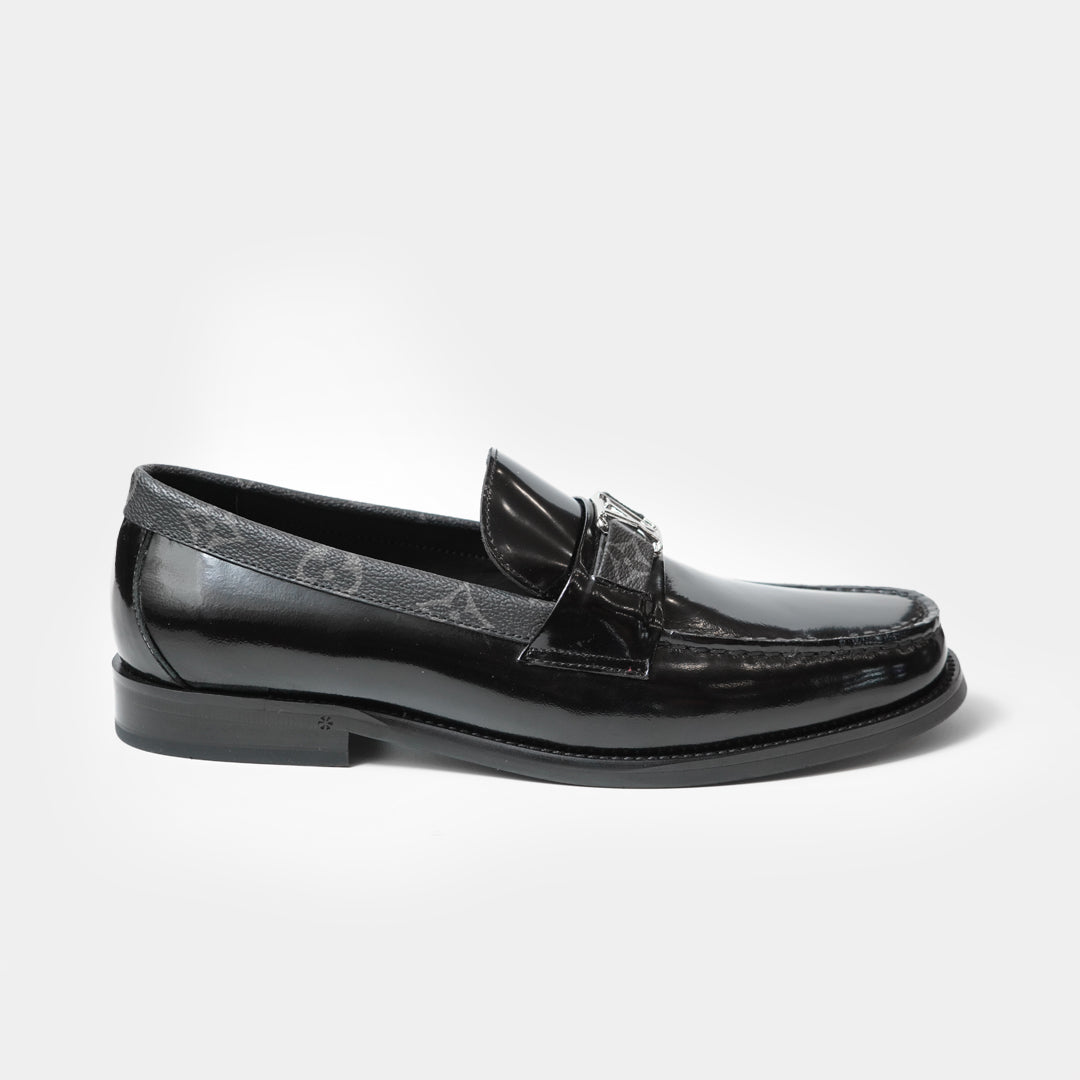 02_3b2eeed1-5e56-41ba-a906-8e4c99dccd86 LV Buckle Premium Quality Black Major Loafers - Image 4