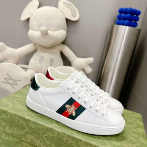 Premium Sneakers – White Leather with Signature Web Stripe