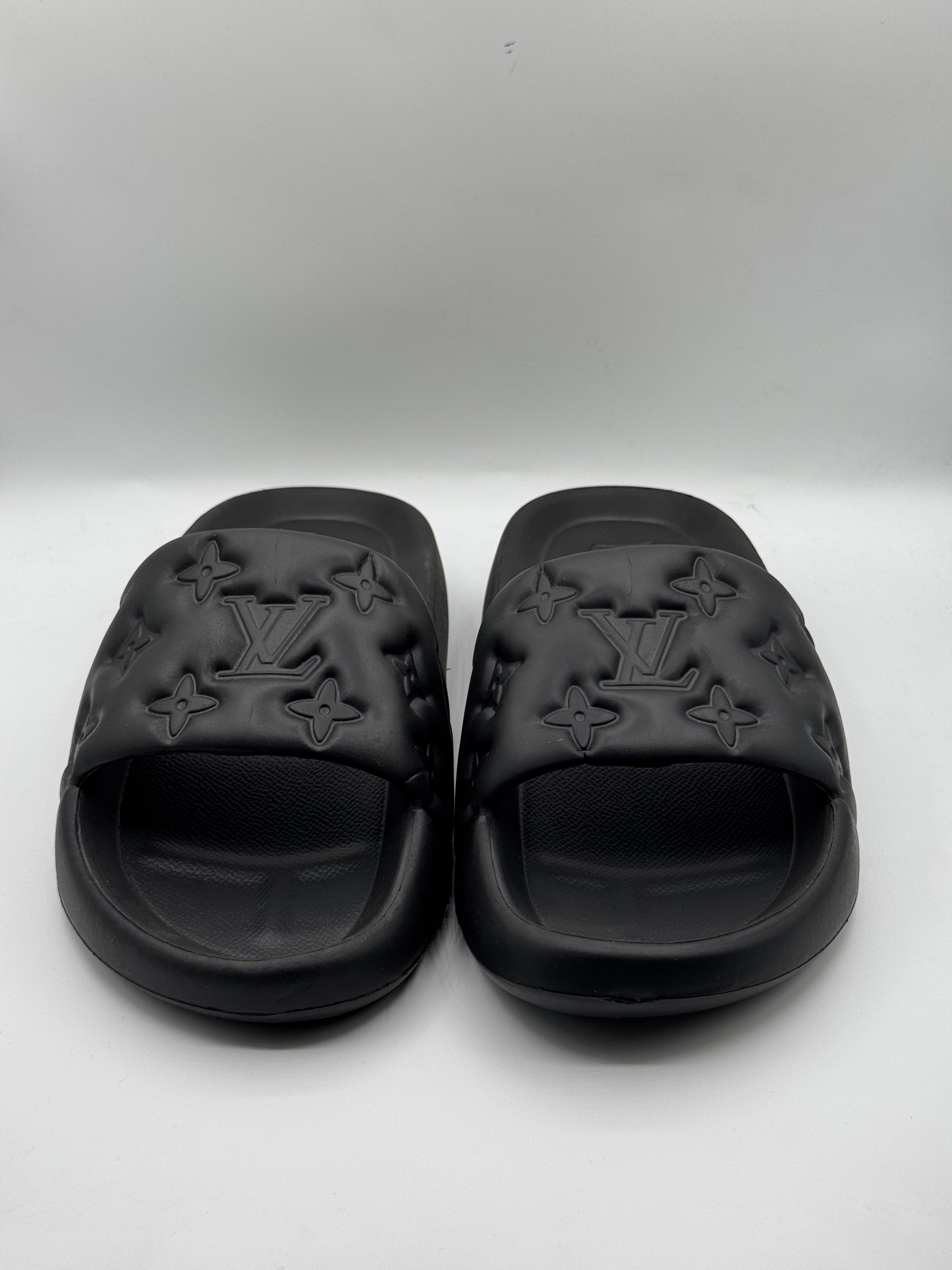 Lv Medicated Black Slipper