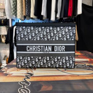 Sleek Men's Patterned Canvas Carryall