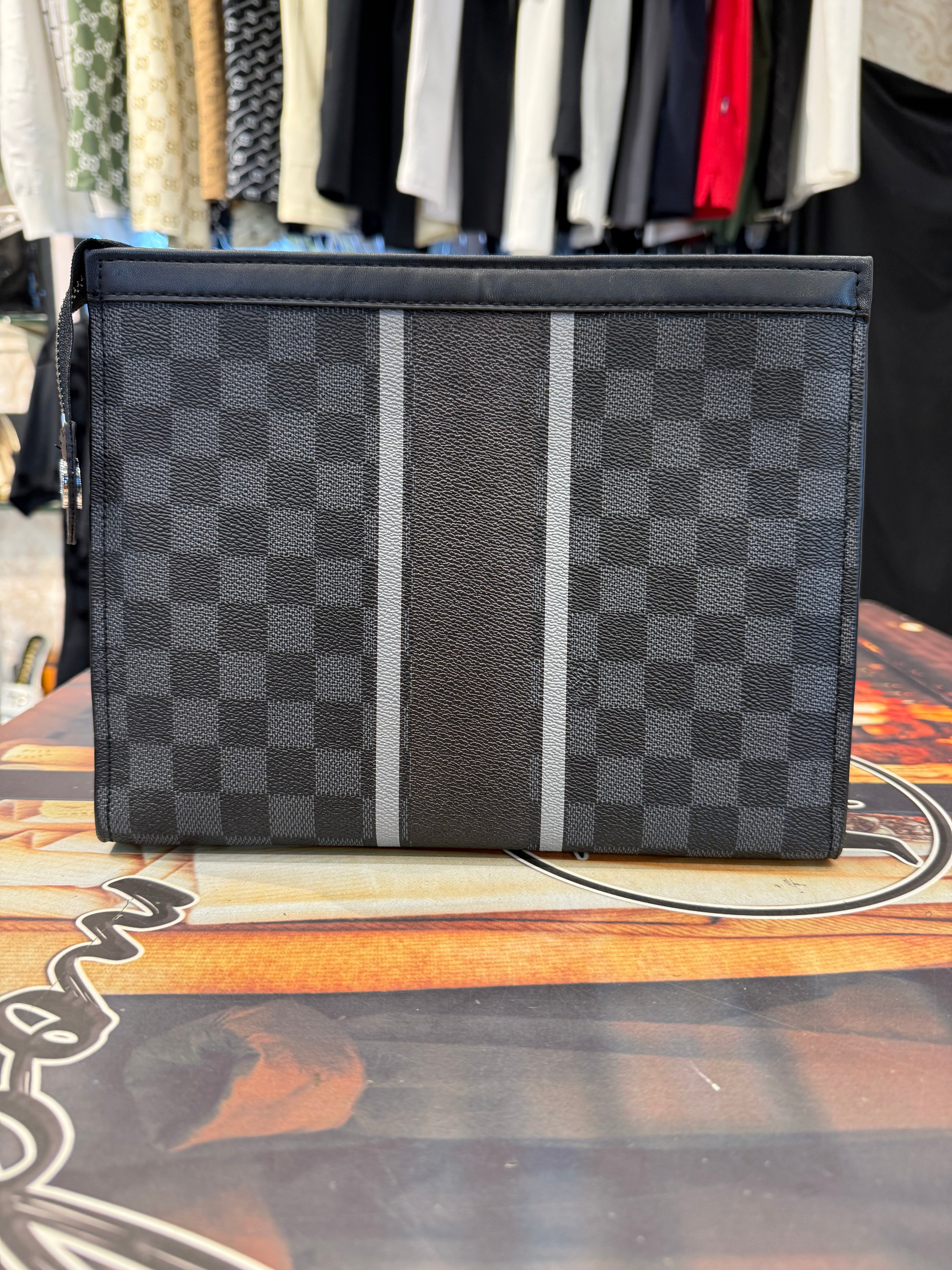 Luxury Men's Carryall Pouch
