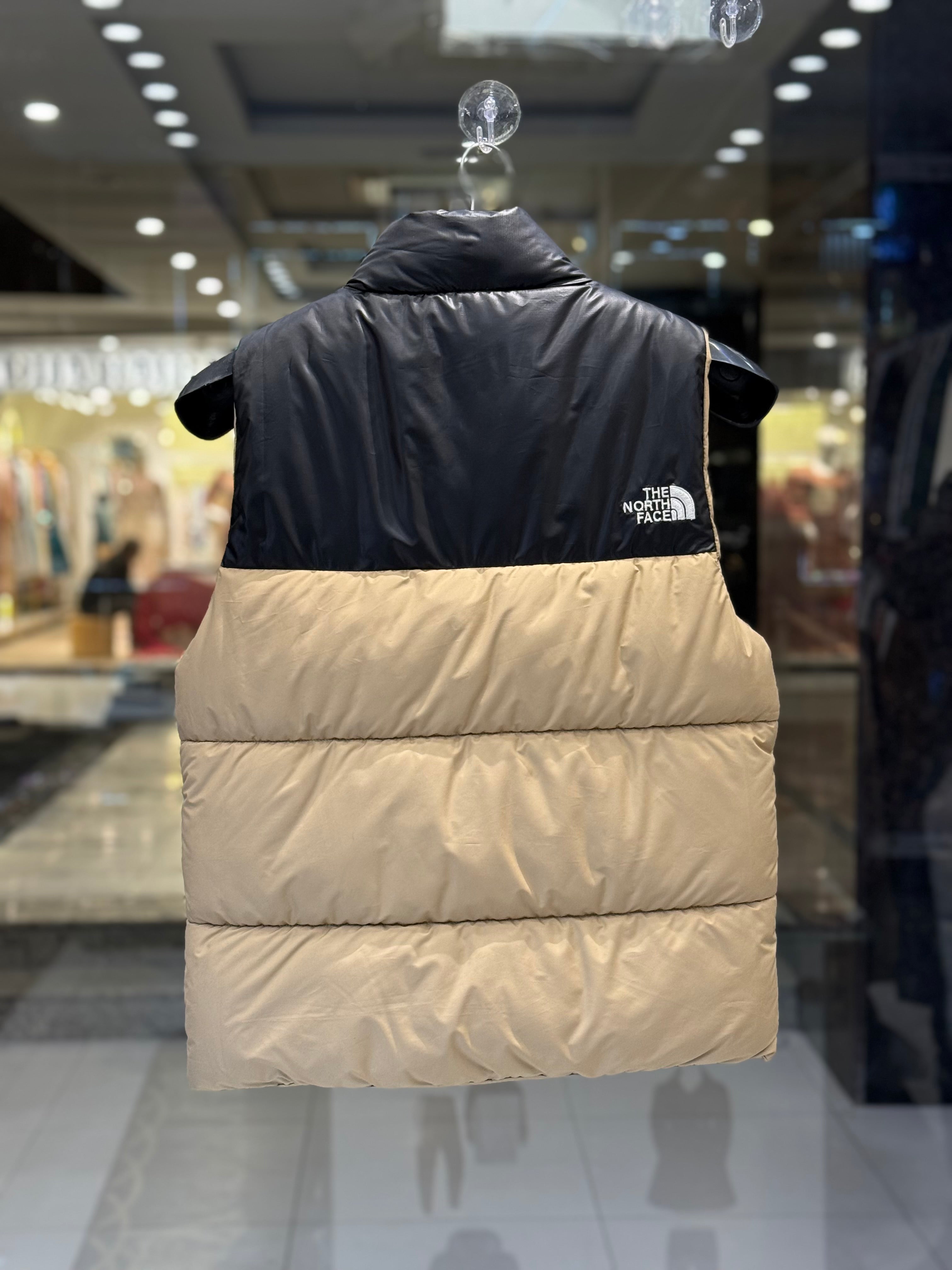 The North Face Men’s Puffer Sleeveless Jacket | Beige & Black - Image 2