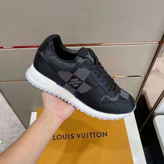 louis vuitton black trainer sneakers