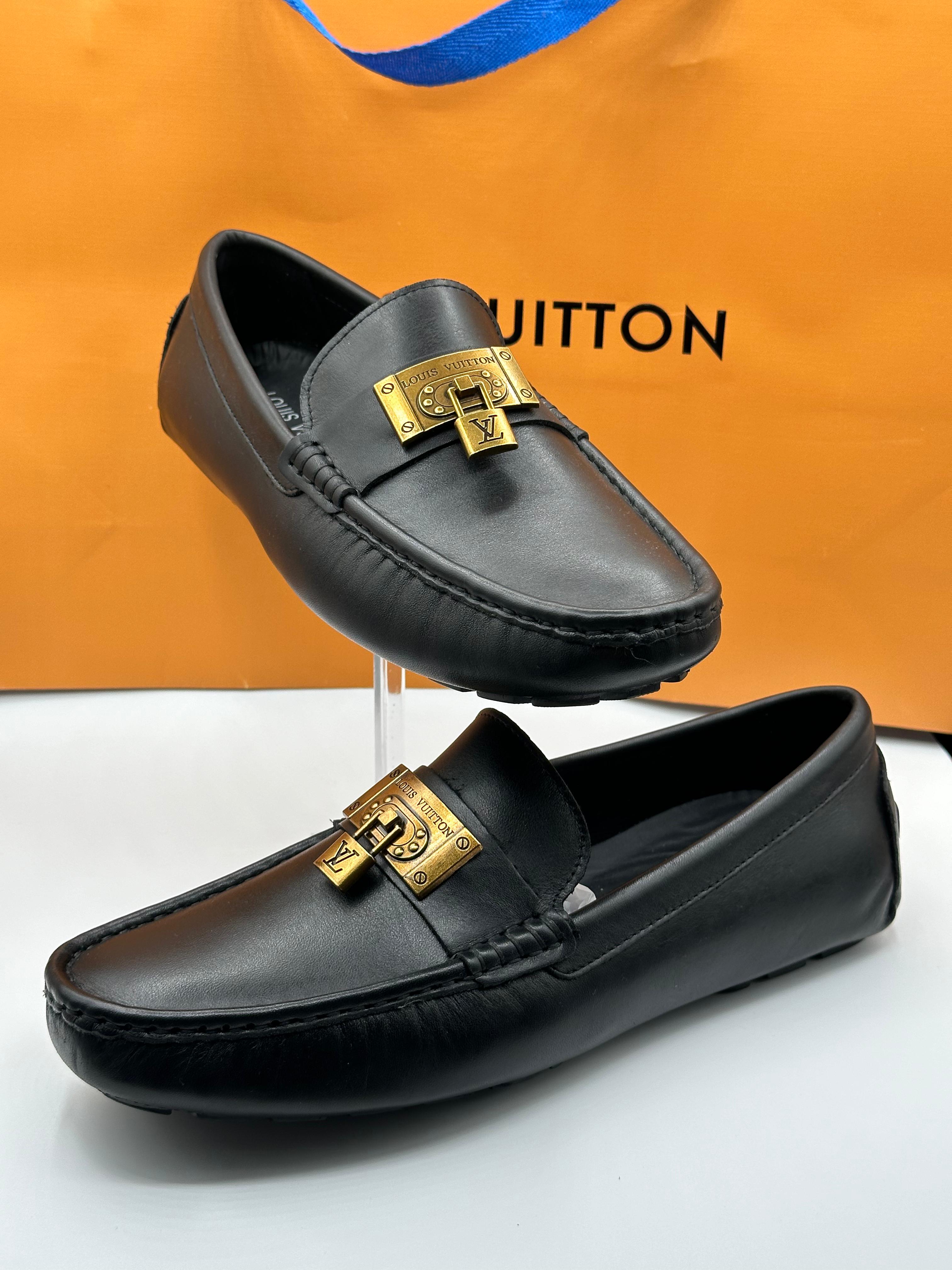 louis vuitton buckle black loafers