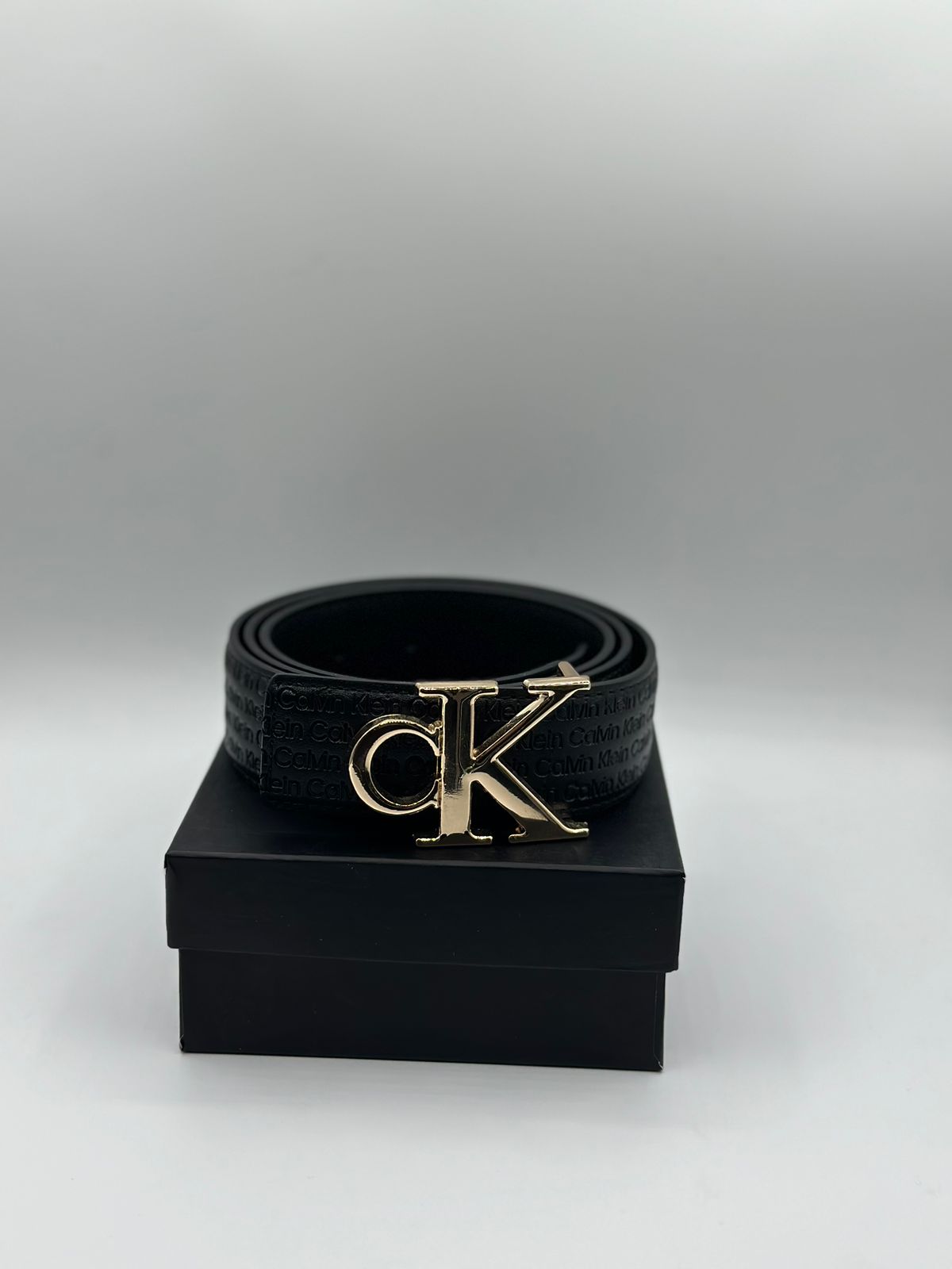 calvin klein genuine black leather signature golden belt calvin klein genuine black leather signature golden belt
