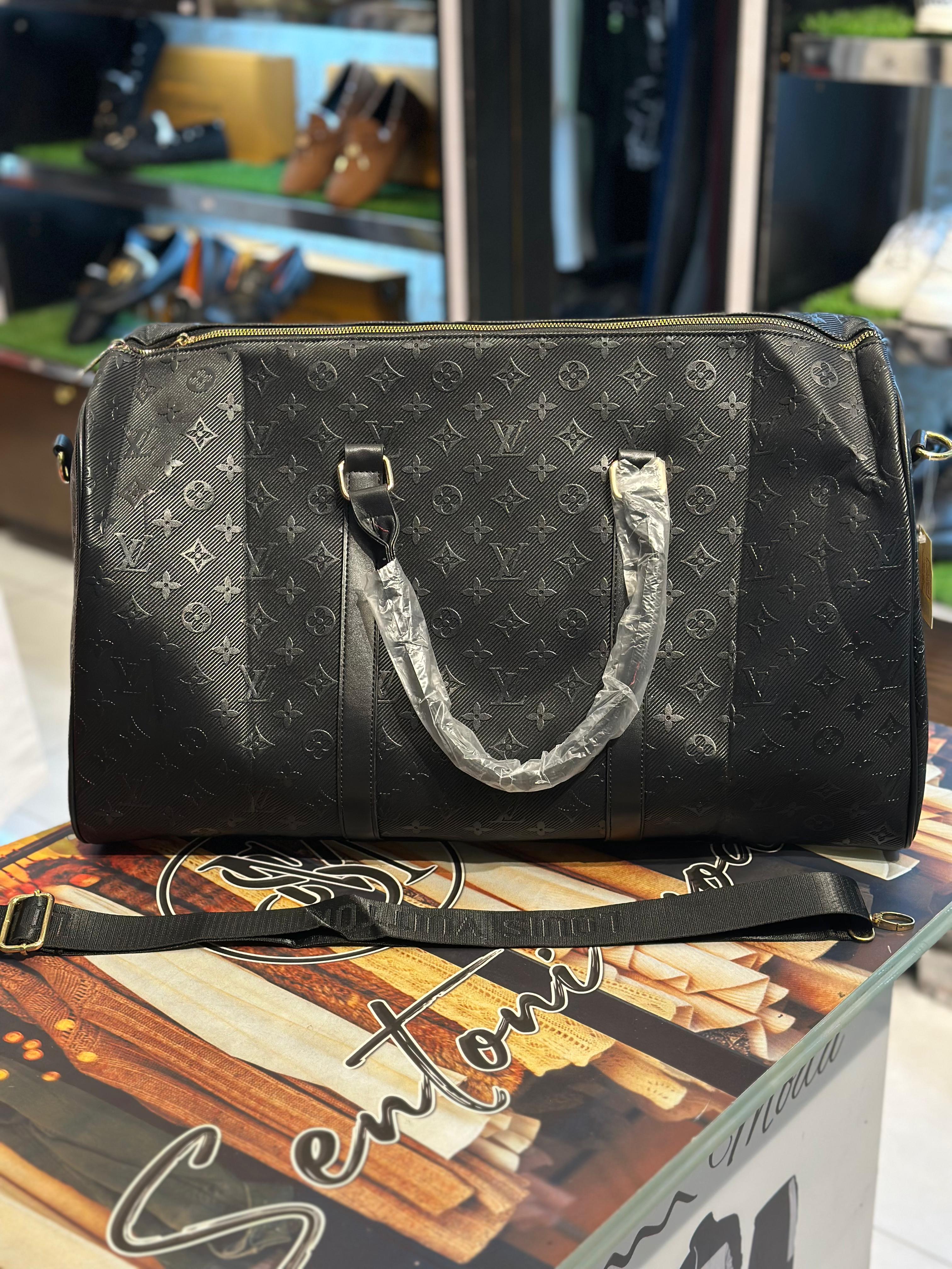 WhatsAppImage2025-01-01at21.59.59 LV High Quality All- Over Printed Traveling Bag