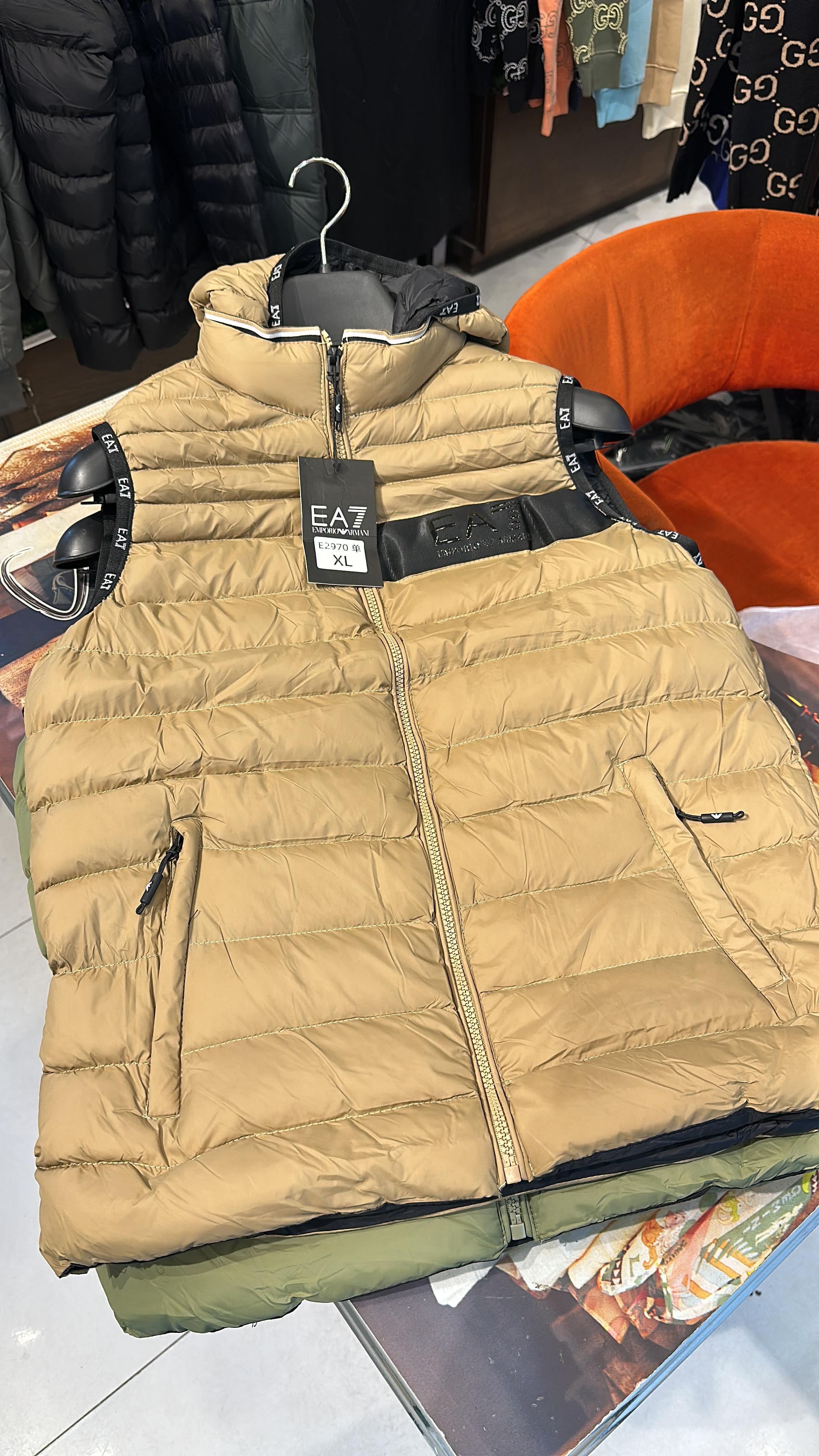 emporio armani high quality super soft zipper sleeveless puffer hoodie jacket