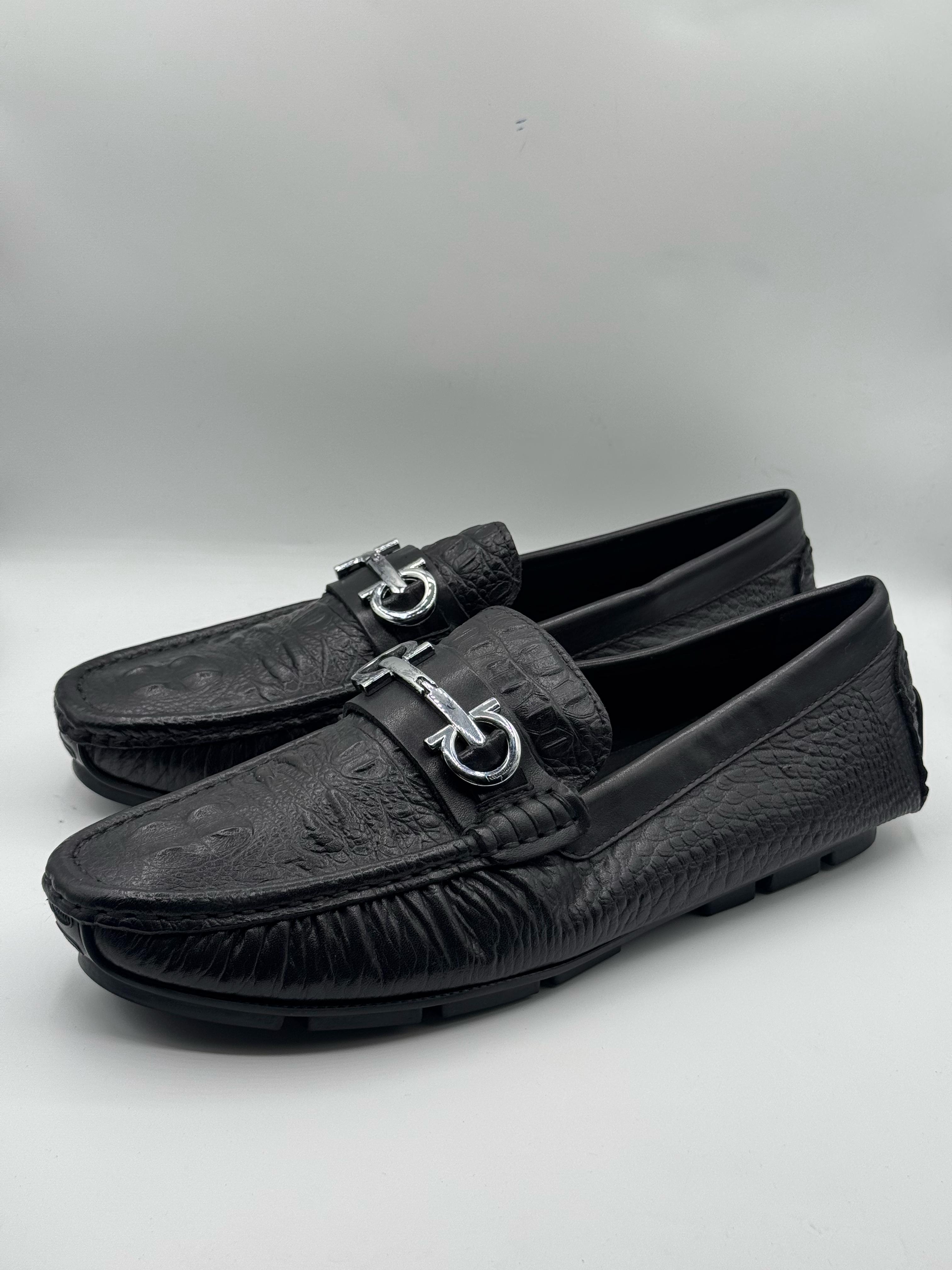 ferragamo premium quality black loafer with buckle