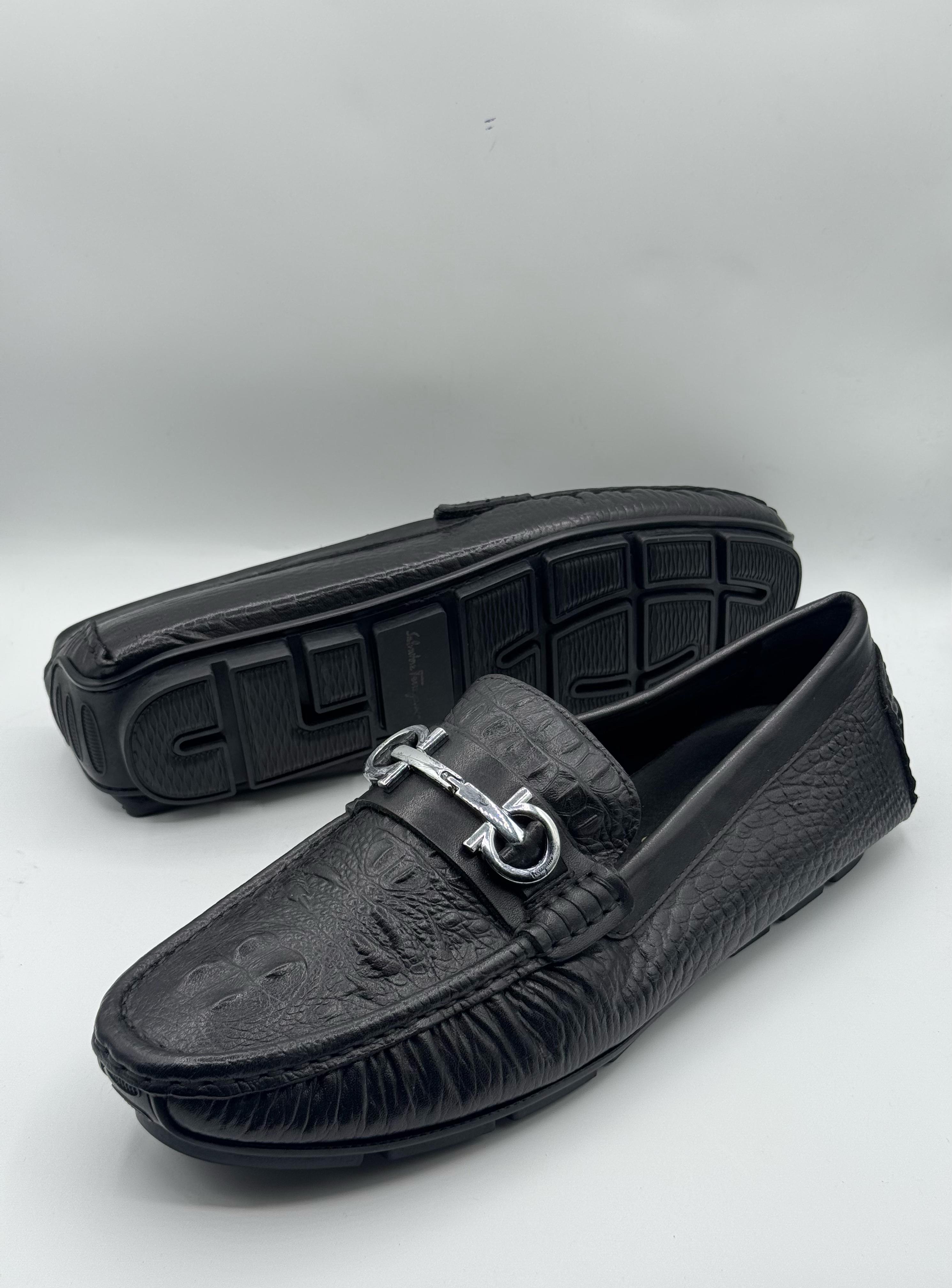 ferragamo premium quality black loafer with buckle