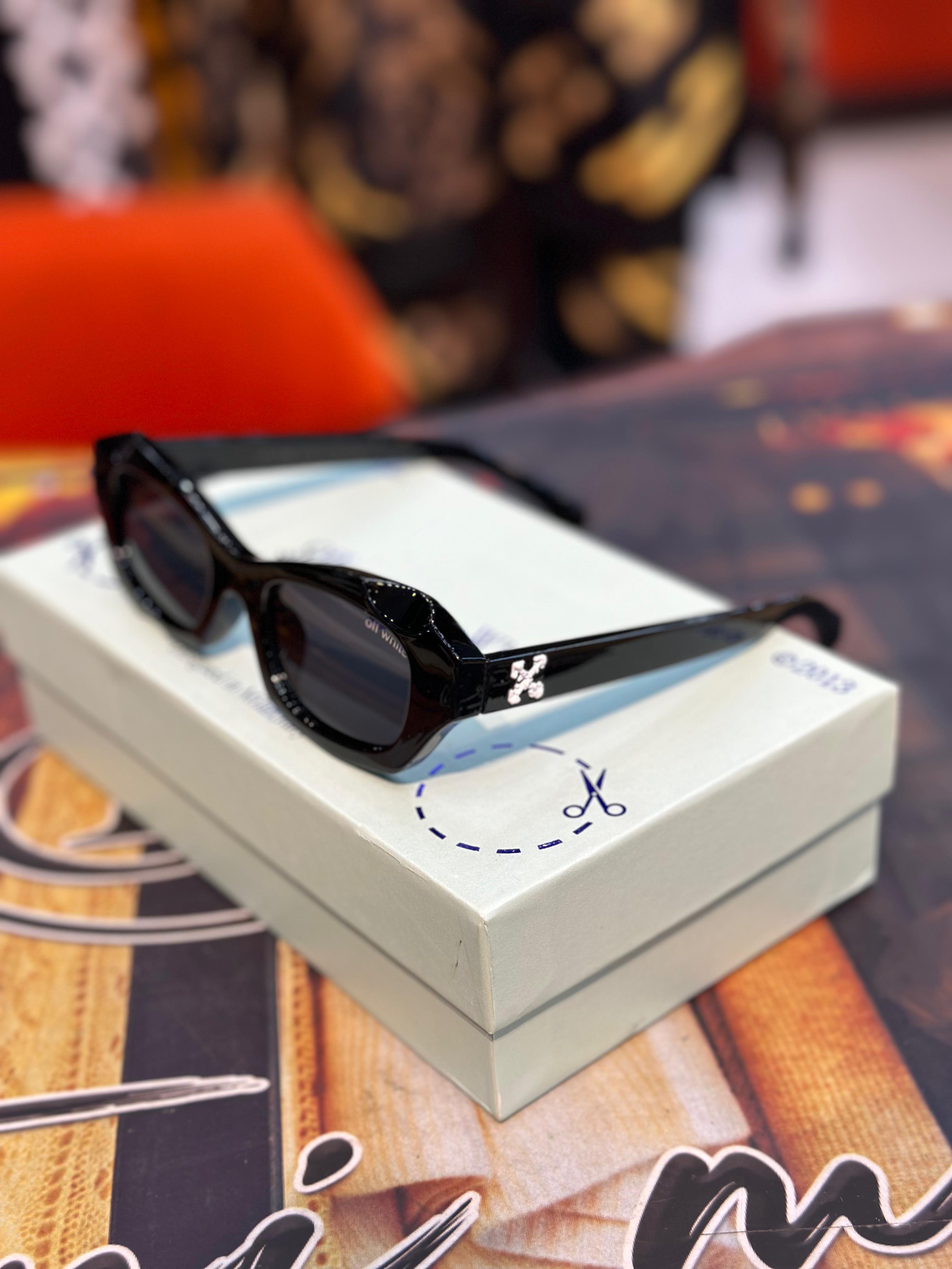 Premium Quality Black Sunglasses - Image 2