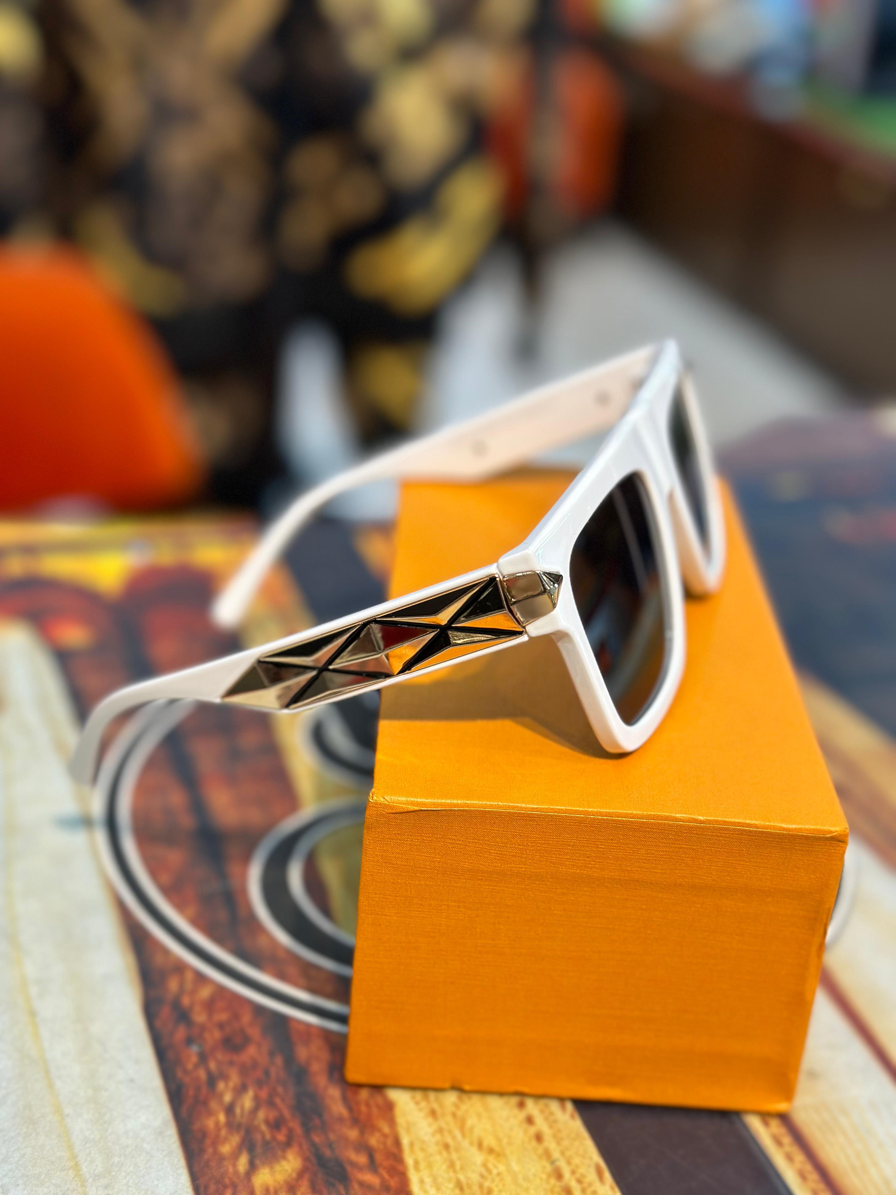 WhatsAppImage2025-05-12at21.10.41_2 LV Luxury Premium Quality Sunglasses - Image 3